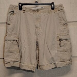 GAP cargo shorts 36